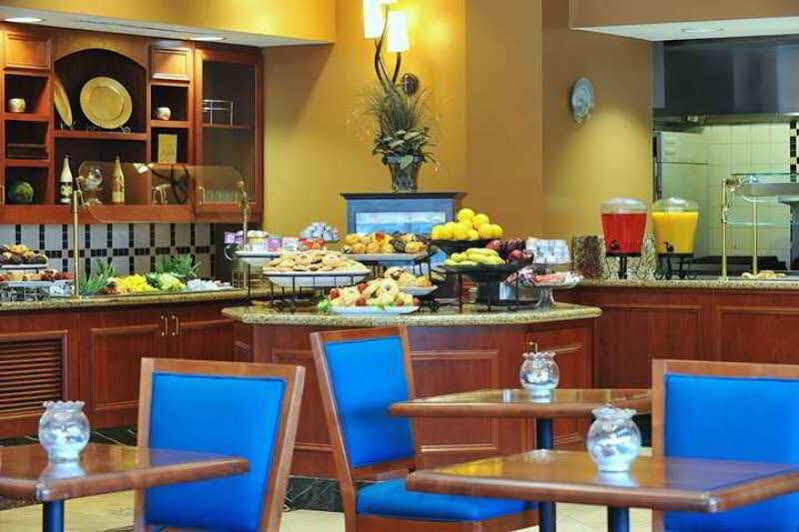 Hilton Garden Inn Virginia Beach Town Center Exterior photo